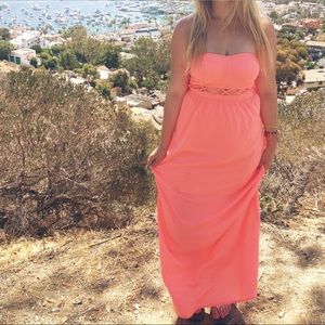 ✨Gorgeous neon coral maxi dress✨